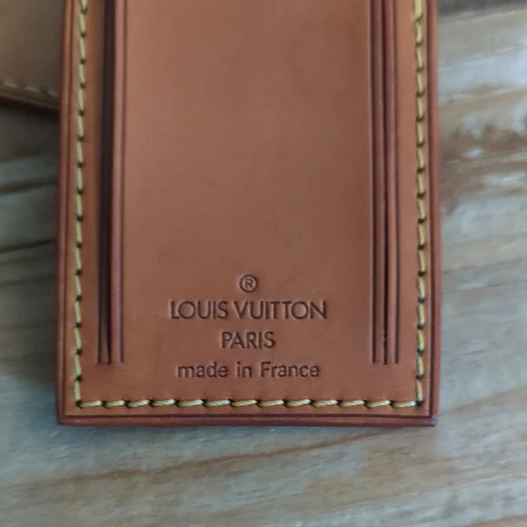 EUC Louis Vuitton Tan Leather Luggage Tag Set (2 Tags, 1 Buckle) 2 X 3.5 In